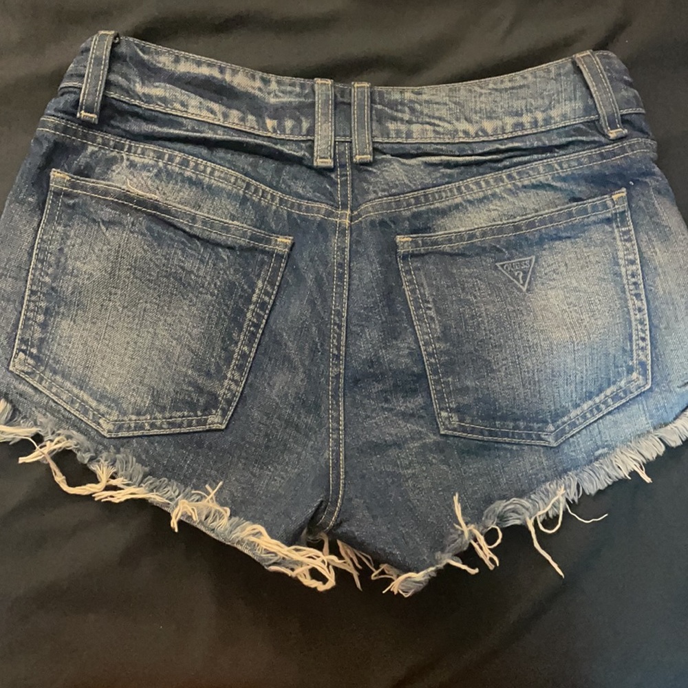 GUESS shorts - Picture 4 of 4